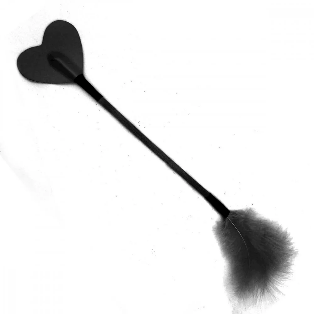Chibata coração com pluma
